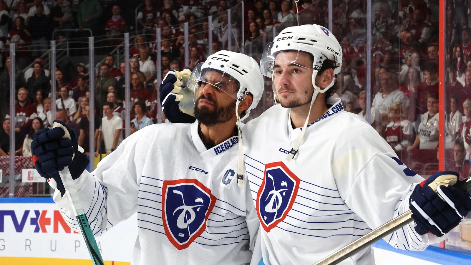 Alexandre Texier (oik.) ja Pierre-Edouard Bellemare ovat Ranskan MM-joukkueen kantavia voimia. Kuva on viime syksyn olympiakarsintaturnauksesta.