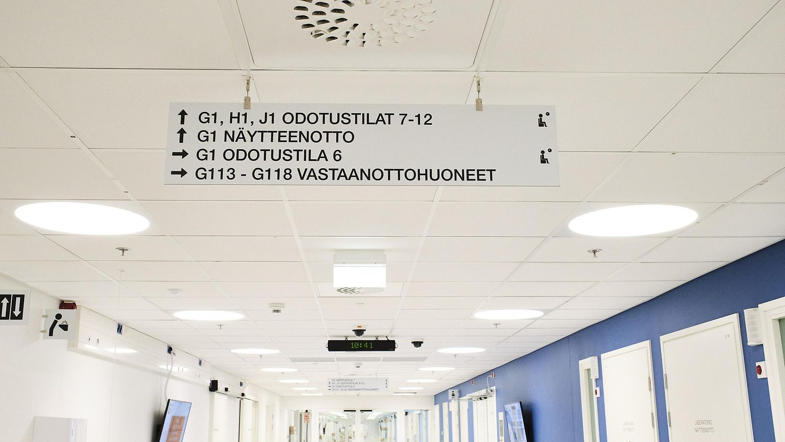 Opasteita Sairaala Novassa Jyväskylässä 1. joulukuuta 2020.