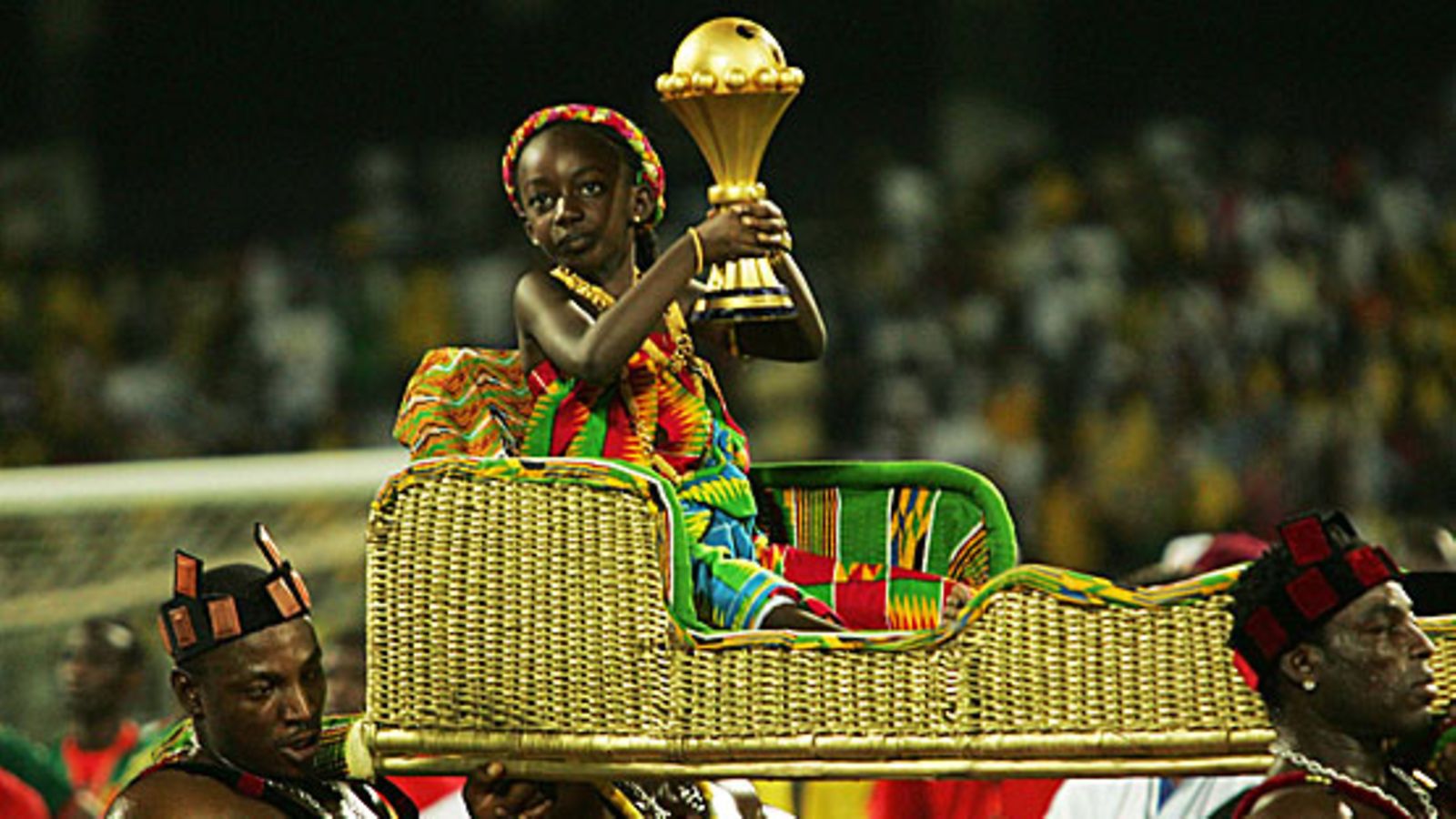 Afrikan mestaruuspokaalin kuljetus loppuotteluun vuonna 2008, kuva:Getty/Gallo