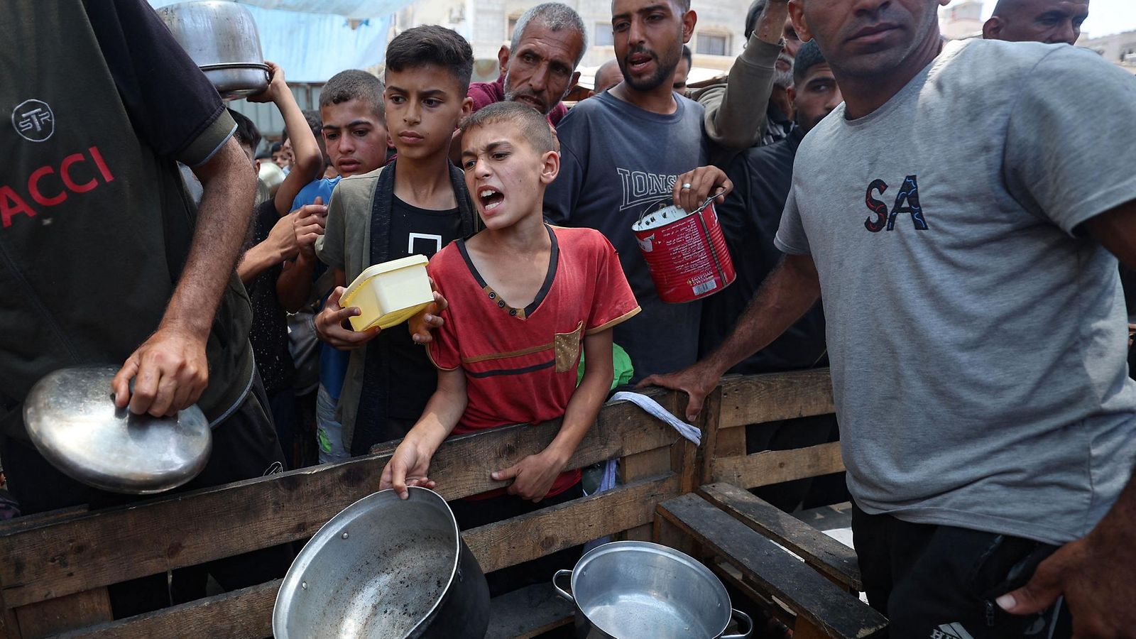 LK 150914873 GAZA ladattu 1606