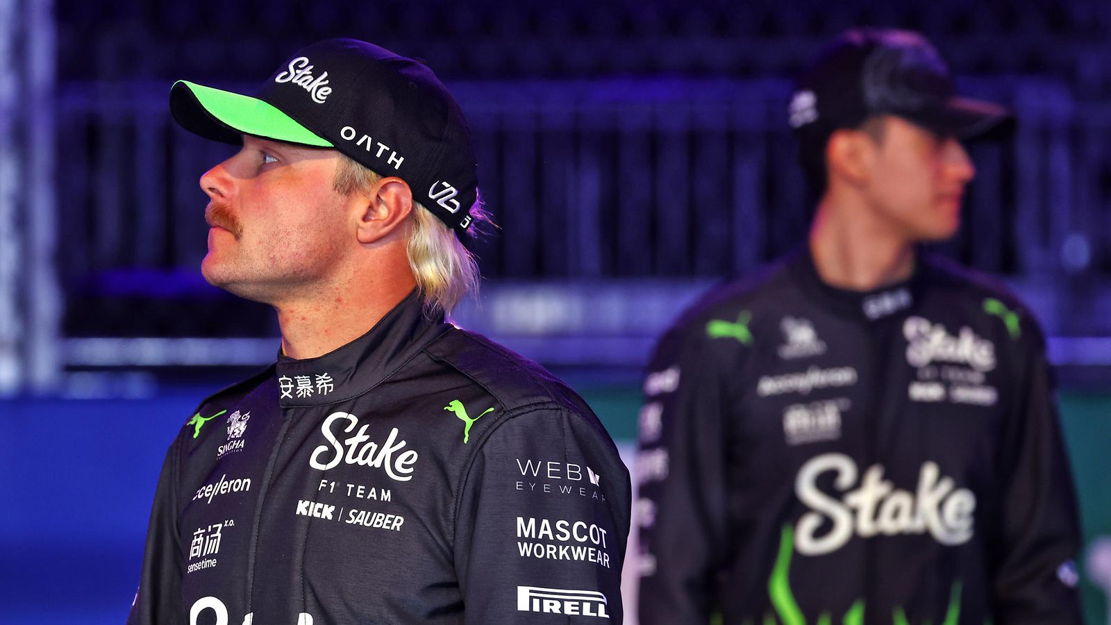 Valtteri Bottas Zhou Guanyu