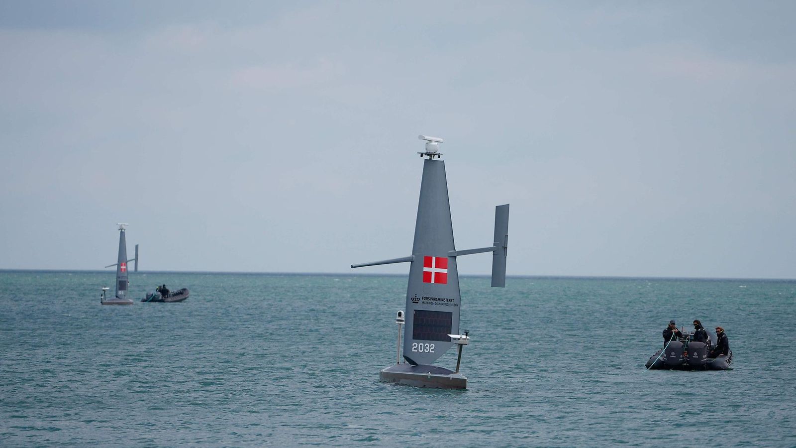LK 20.6.2025 Kuvassa 2 Saildrone Voyager -alusta Itämerellä Koegen sataman edustalla Tanskassa 16. kesäkuuta 2025. Tanskan puolustusministeriön materiaali- ja hankintavirasto esitteli Saildronen käyttöönottoa ja kapasiteettia.