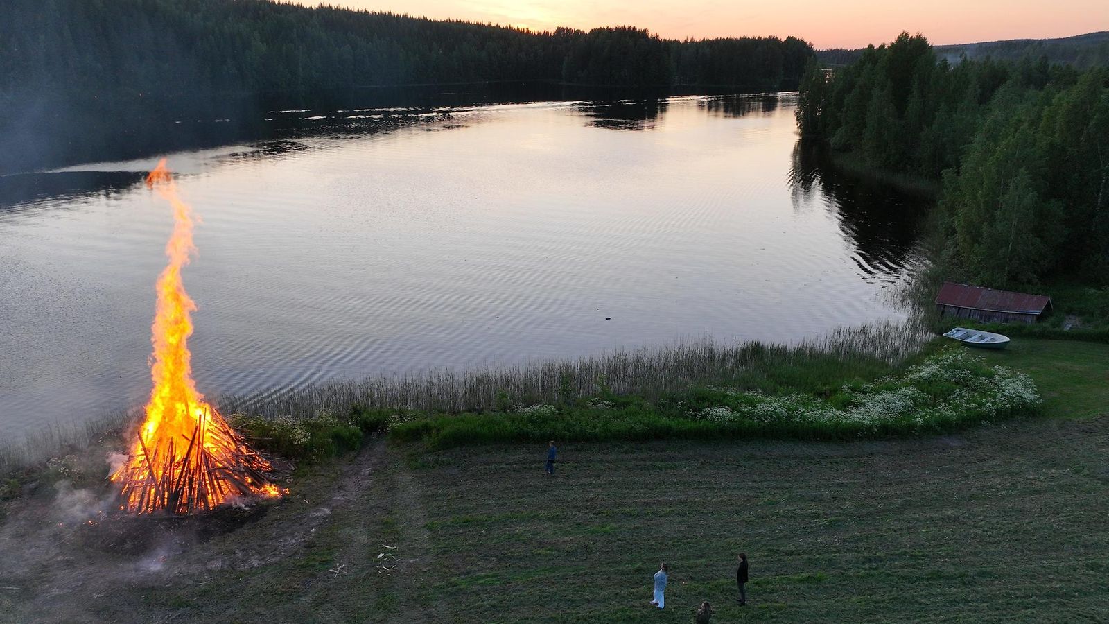 Juhannus, kesä, järvi LK