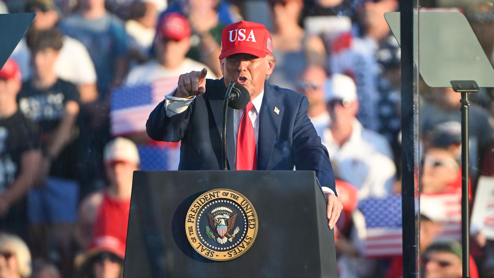 AOP trump (2)