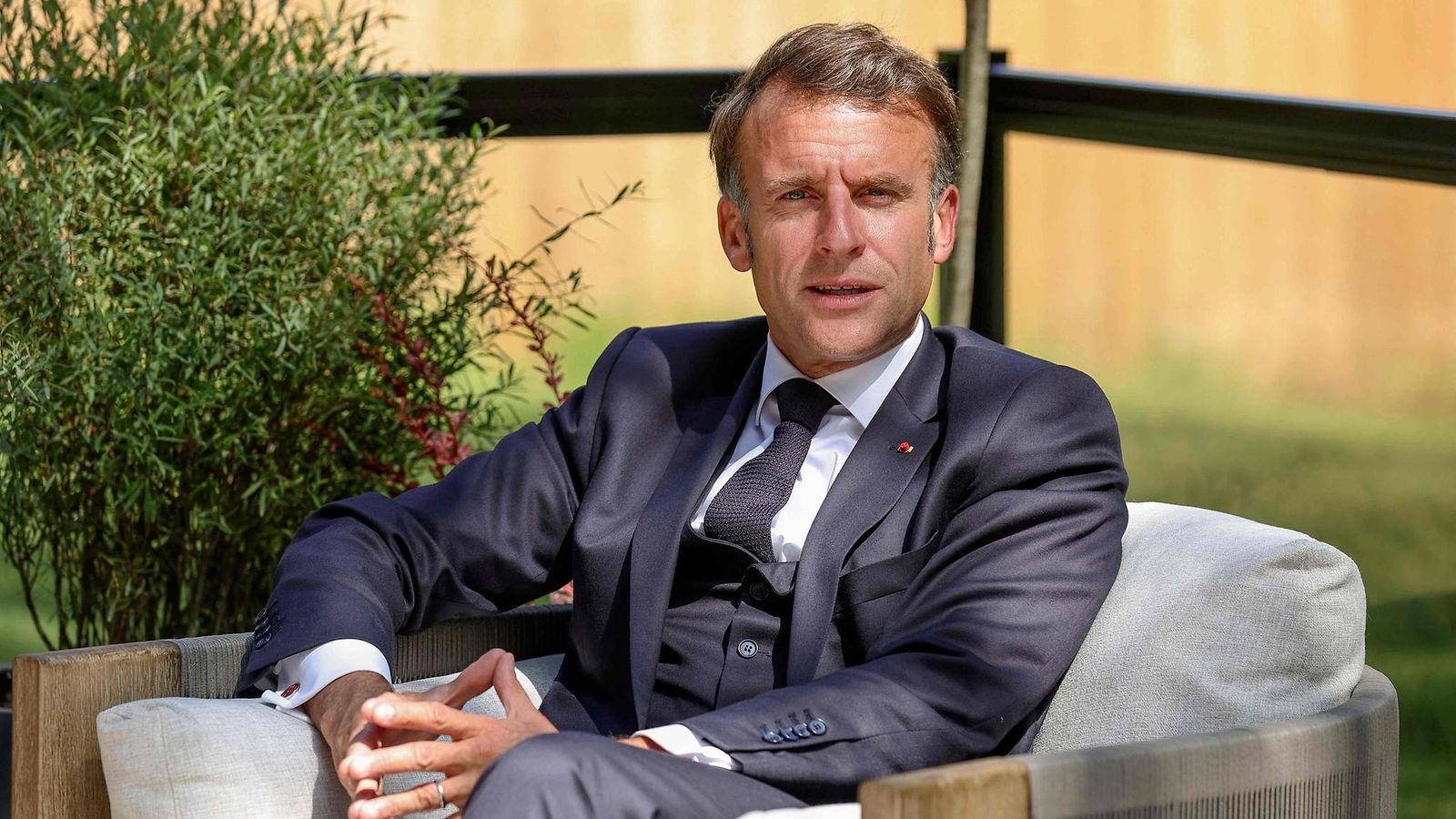 LK macron
