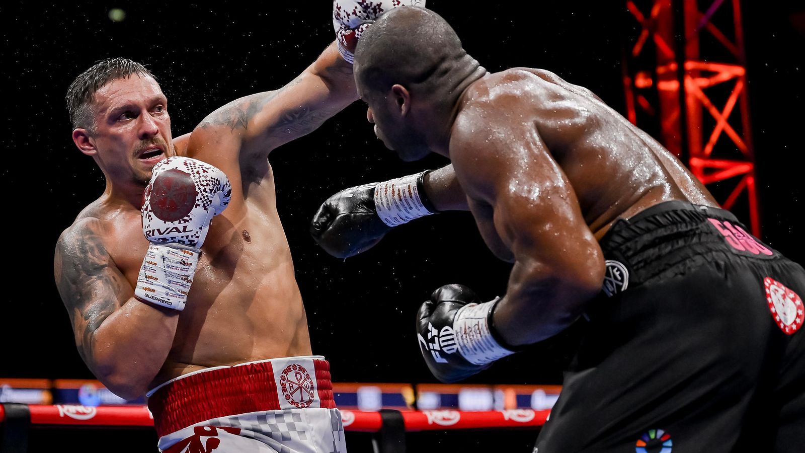 Oleksandr Usyk kukisti Daniel Duboisin huippuesityksellä.