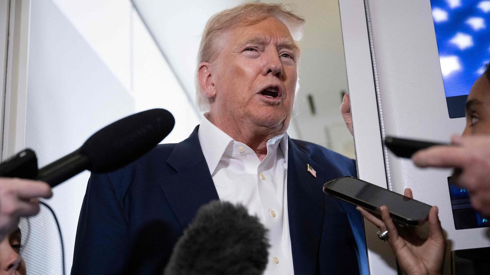 LK310725 Donald Trump