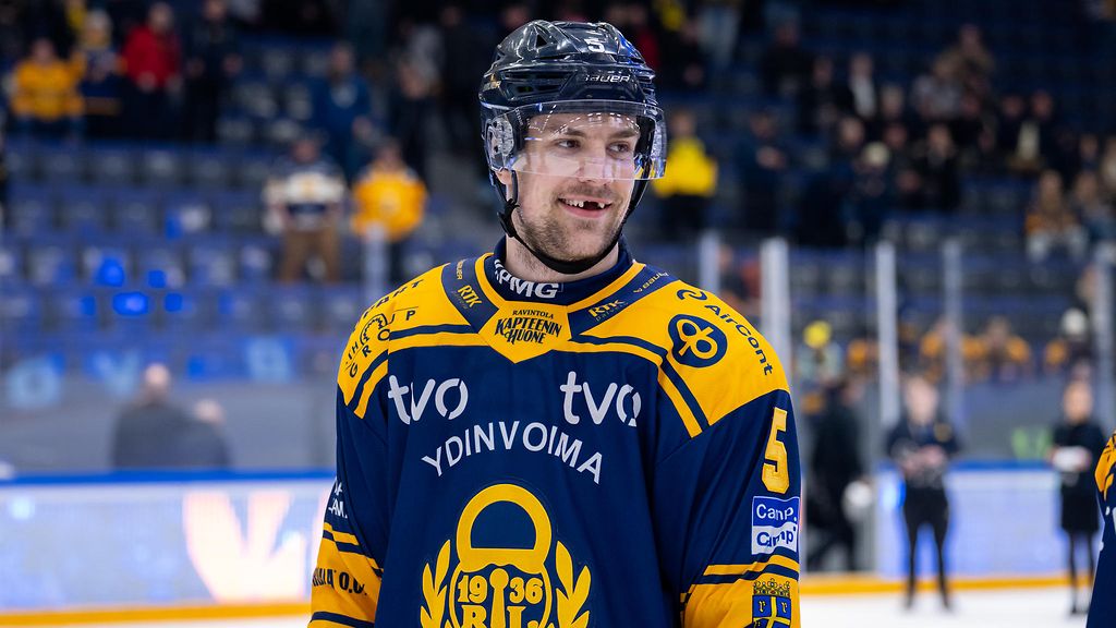 Lukko menettää kolme vahvistustaan