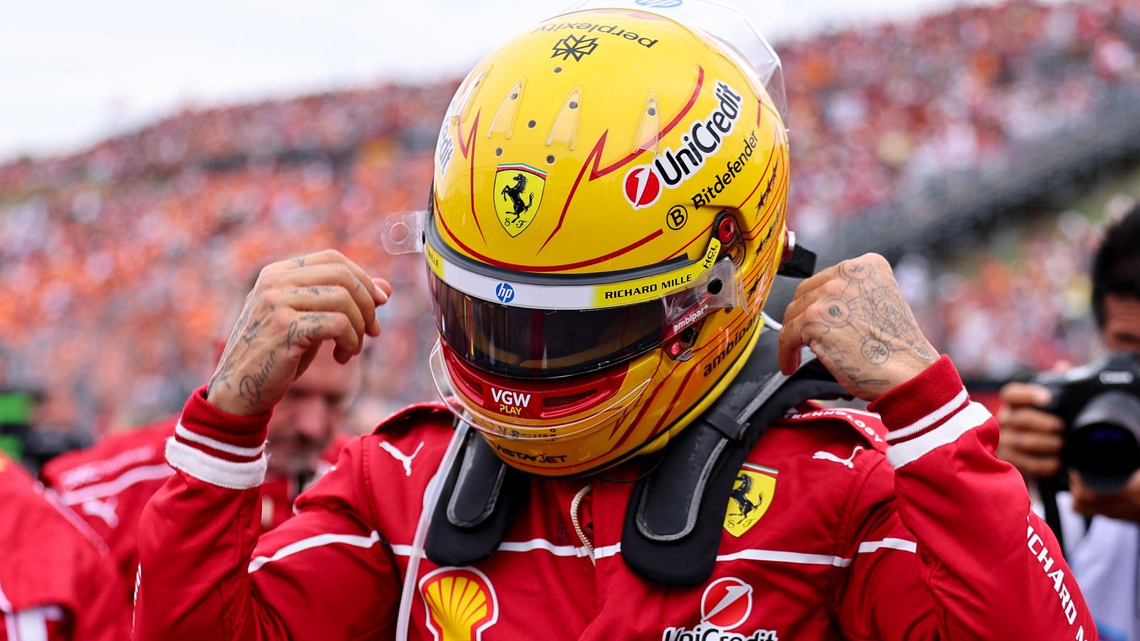 Lewis Hamilton (1)