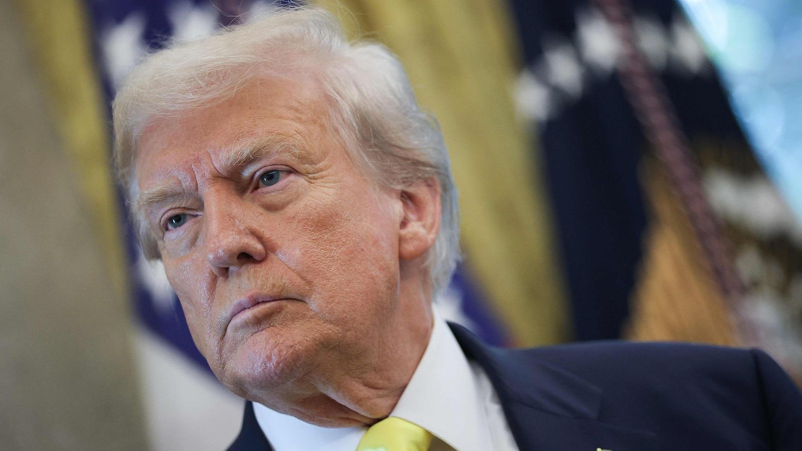 1108-LK-Donald Trump