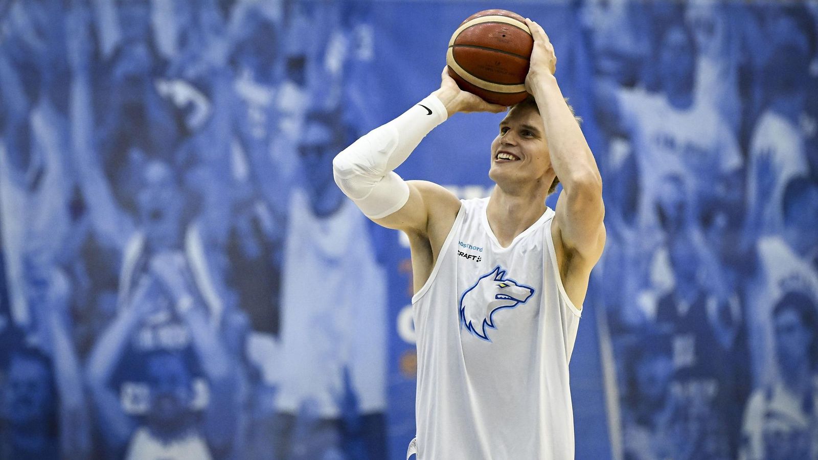 Lauri Markkanen on Susijengin ylivoimainen tähtipelaaja.