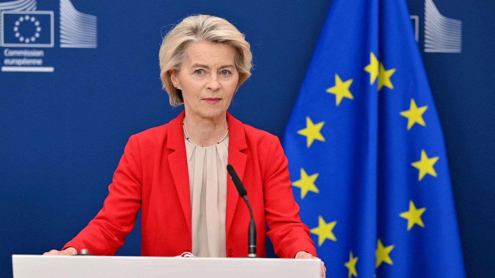 2708-LK-Ursula Von der Leyen