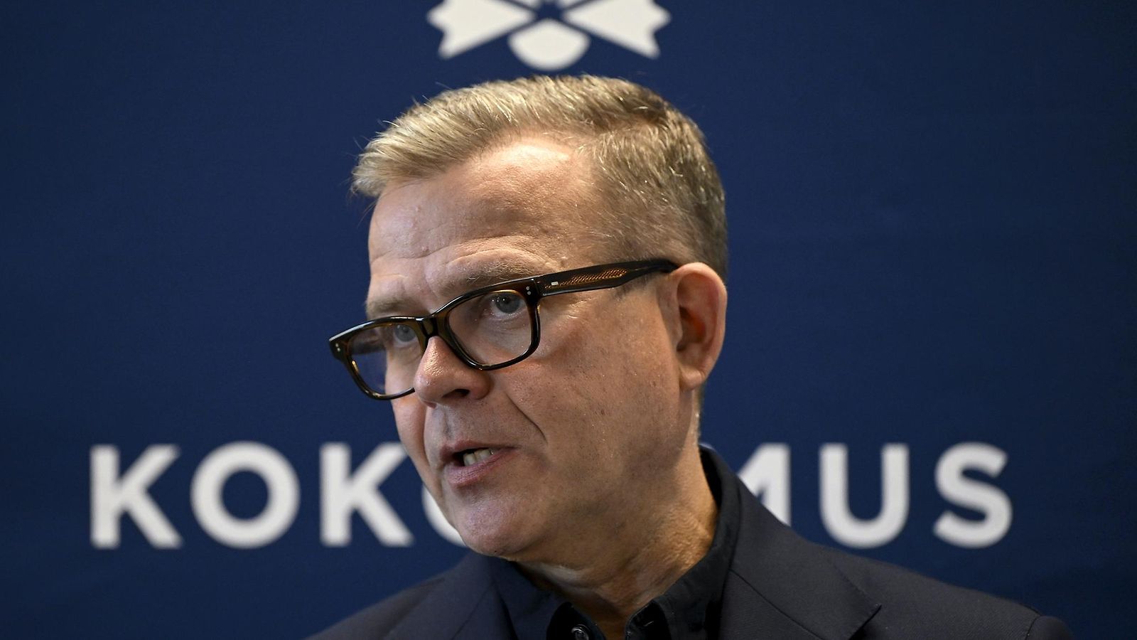 Kokoomuksen puheenjohtaja, pääministeri Pettei Orpo puhuu kokoomuksen eduskuntaryhmän kesäkokouksessa Vaasassa 27. elokuuta 2025.