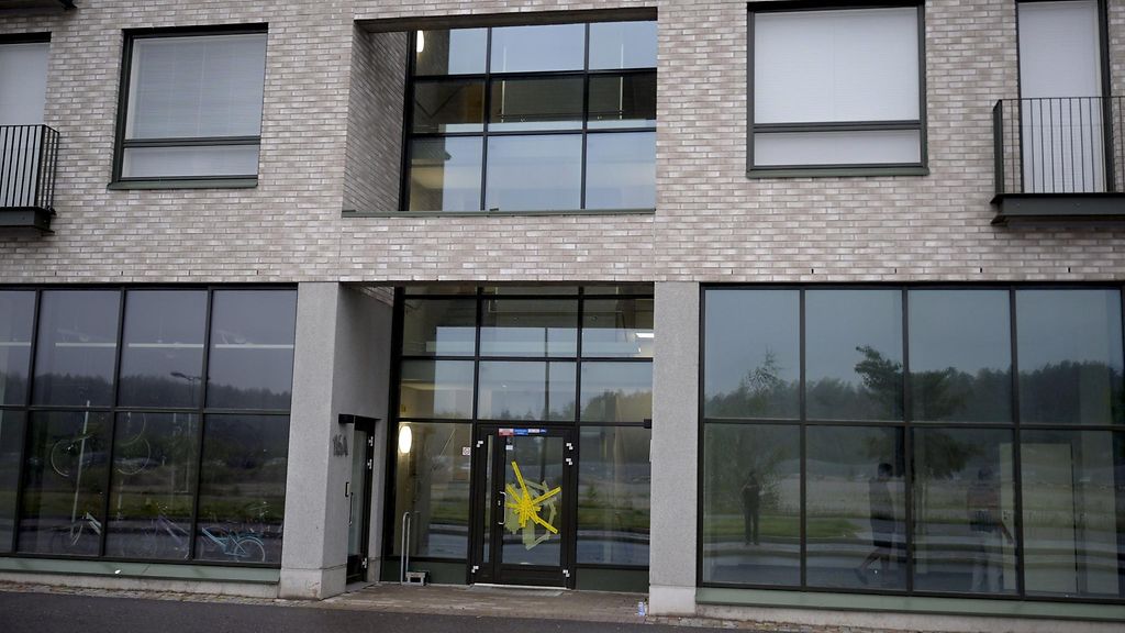 Perheenäiti ammuttiin rappukäytävään – ex-miestä syytetään murhasta