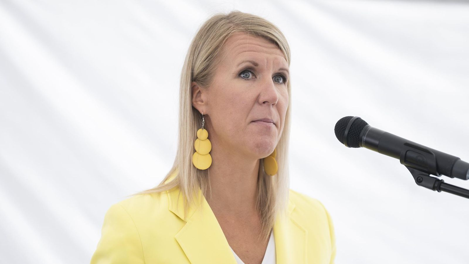 LK 1.9.2025 Ympäristö- ja ilmastoministeri Sari Multala (kok)