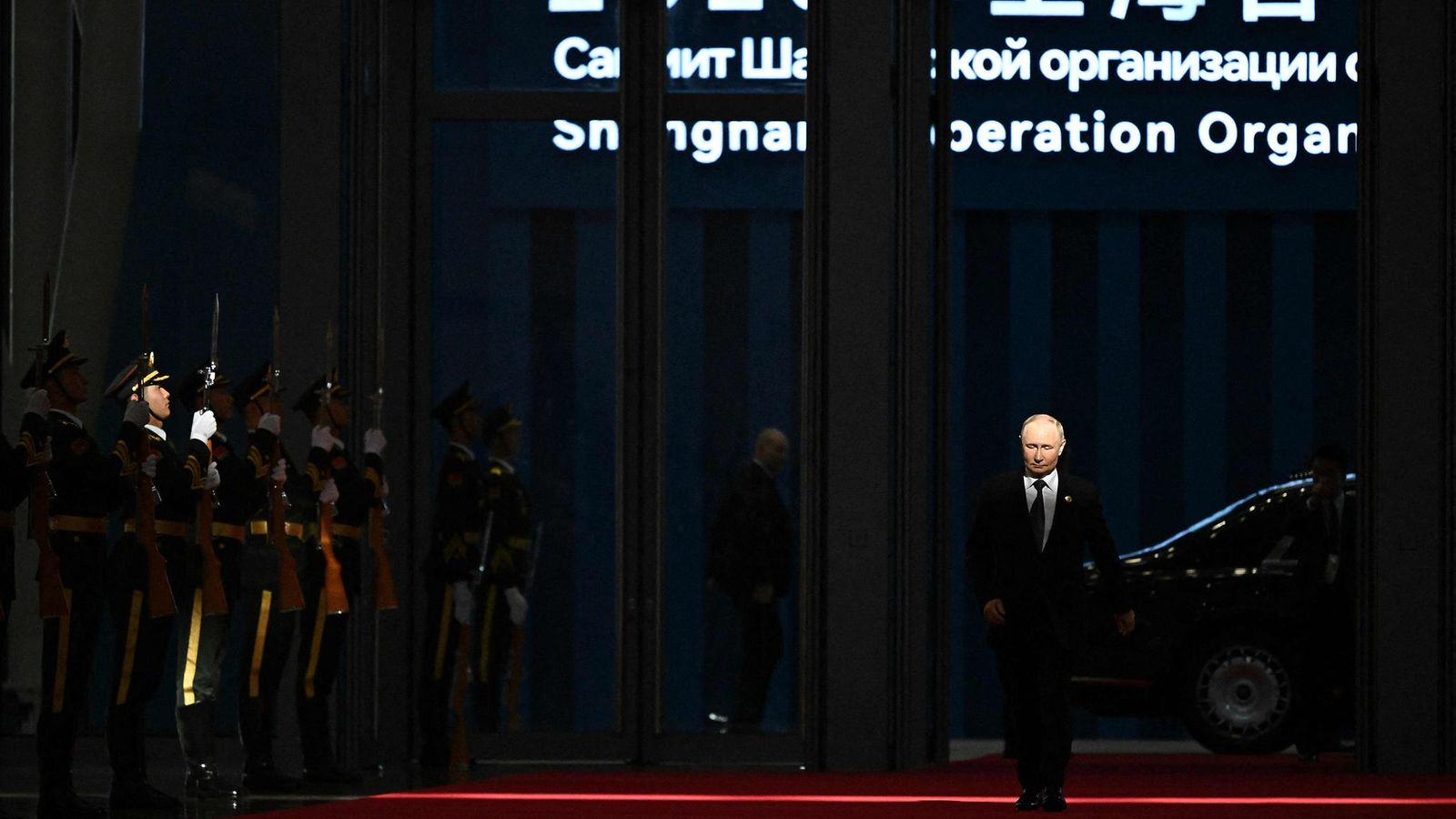 LK 1.9.2025 Tässä Venäjän valtiollisen Sputnik-uutistoimiston jakamassa kuvassa Venäjän presidentti Vladimir Putin osallistuu Shanghain yhteistyöjärjestön (SCO) huippukokoukseen Tianjinissa Kiinassa 1. syyskuuta 2025.