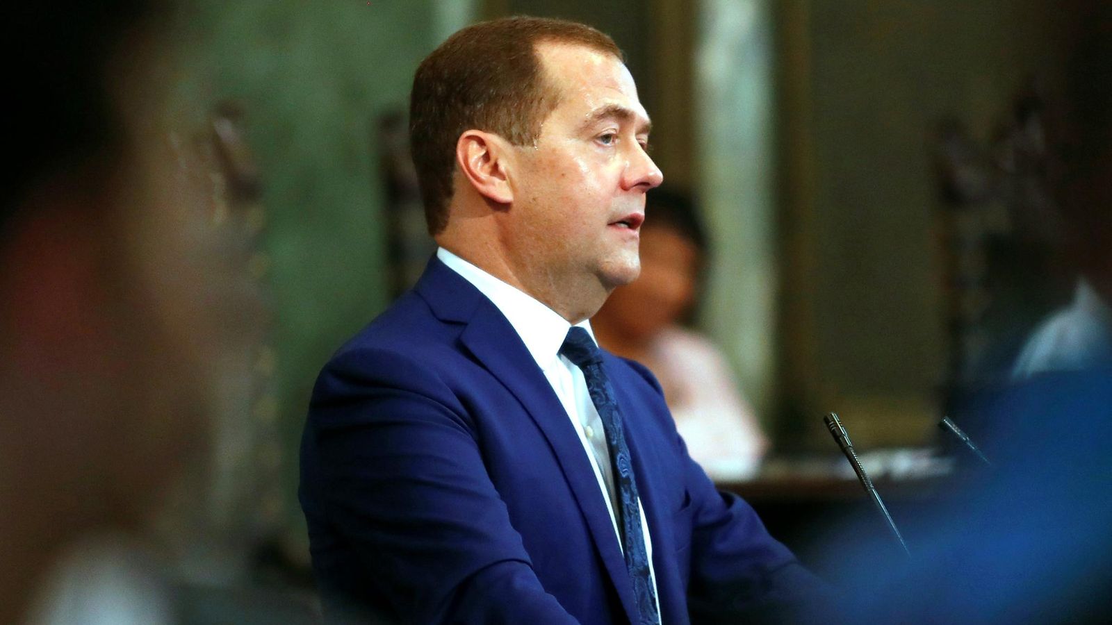 Dmitri Medvedev Kuubassa lokakuussa 2019