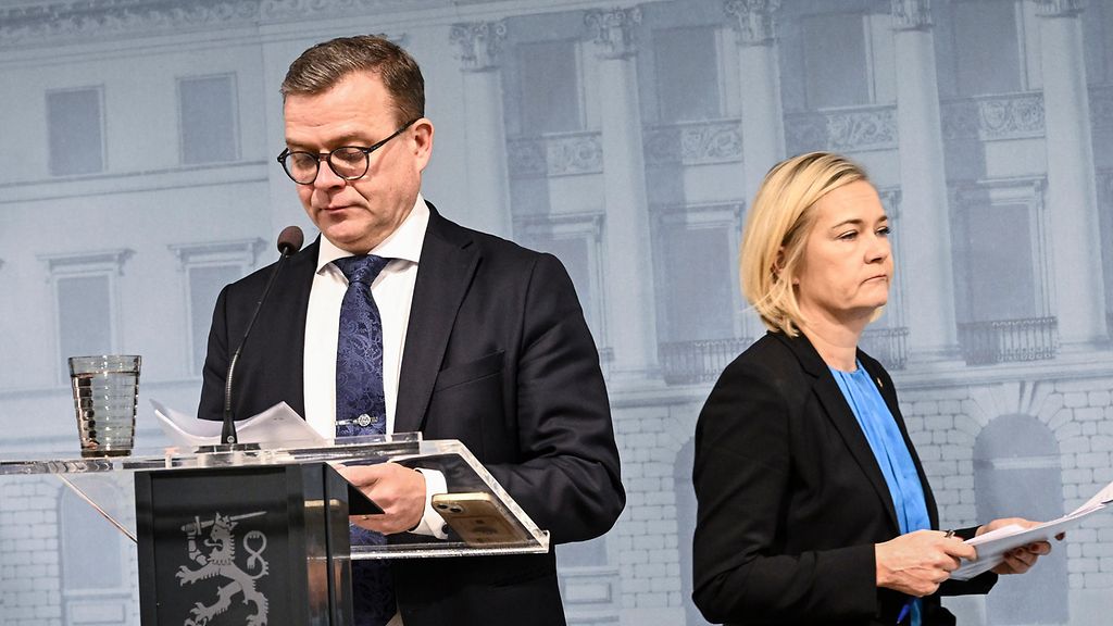 Suora lähetys 19.15: Miten Suomen droonivarautumista parannetaan? Orpo ja Rantanen kertovat