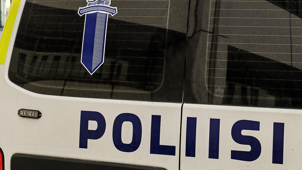 Päihtynyt kuljettaja törmäsi poliisiautoon Oulussa