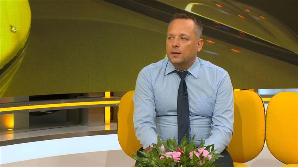 "Kyyneleet valuivat" – taksikuski kirjasi ylös mieleenpainuvimmat kohtaamisensa ja teki niistä kirjan