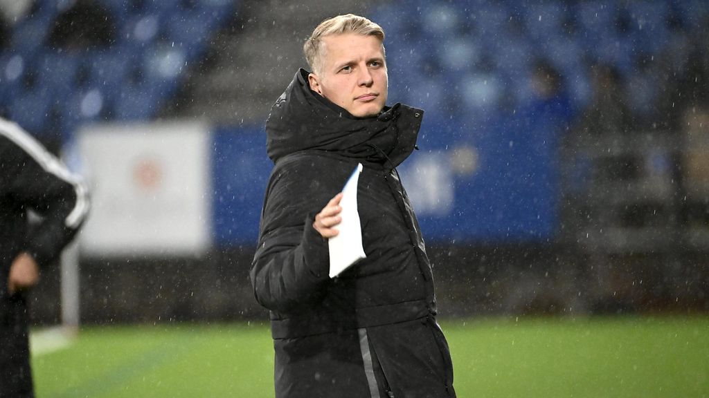 Fanit typerehtivät – HJK-luotsi Miika Nuutinen: "Ei kukaan halua odottaa noin pitkään"