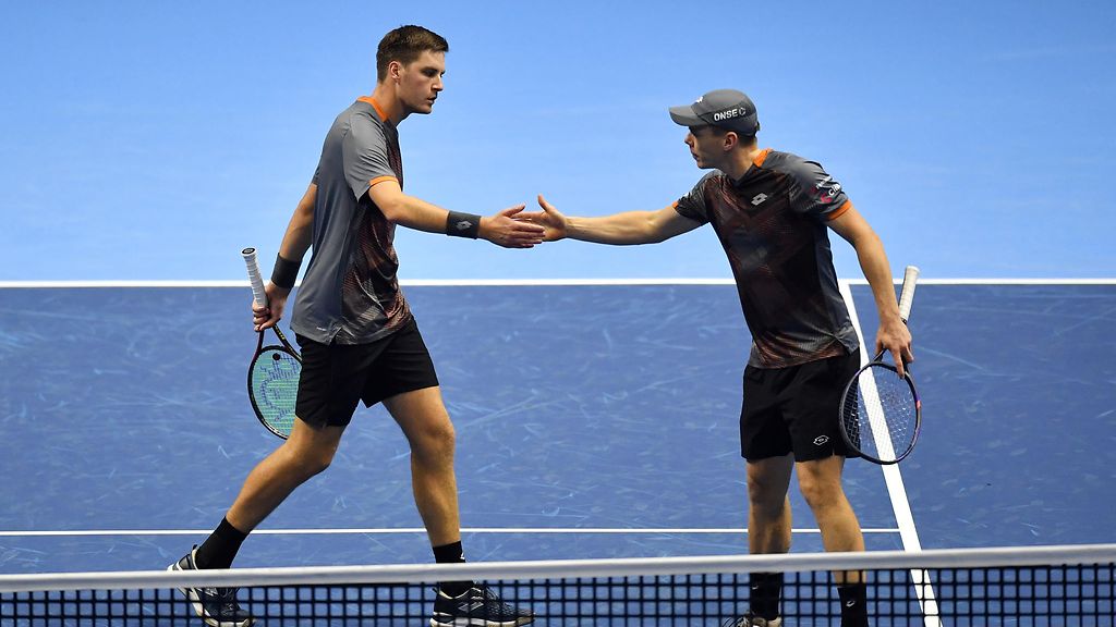 "Fantastinen tennisottelu" aloitti Heliövaaran ja Pattenin kiertuefinaalin