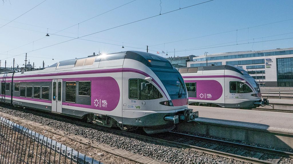 Aamun junaliikenteessä peruutuksia