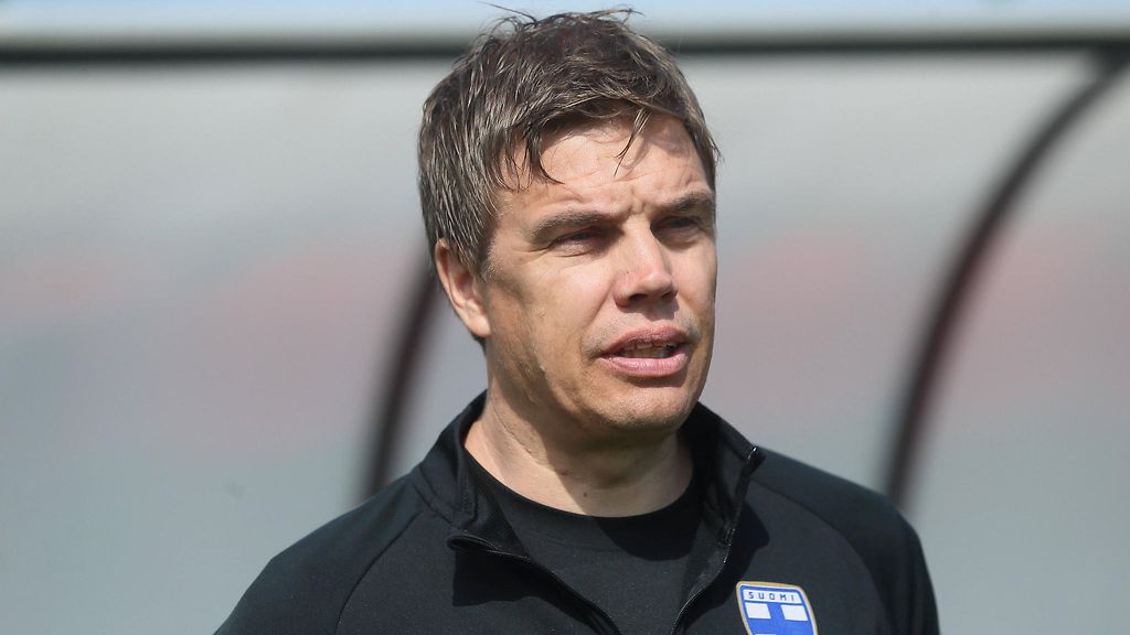 Erkka V. Lehtola syrjään