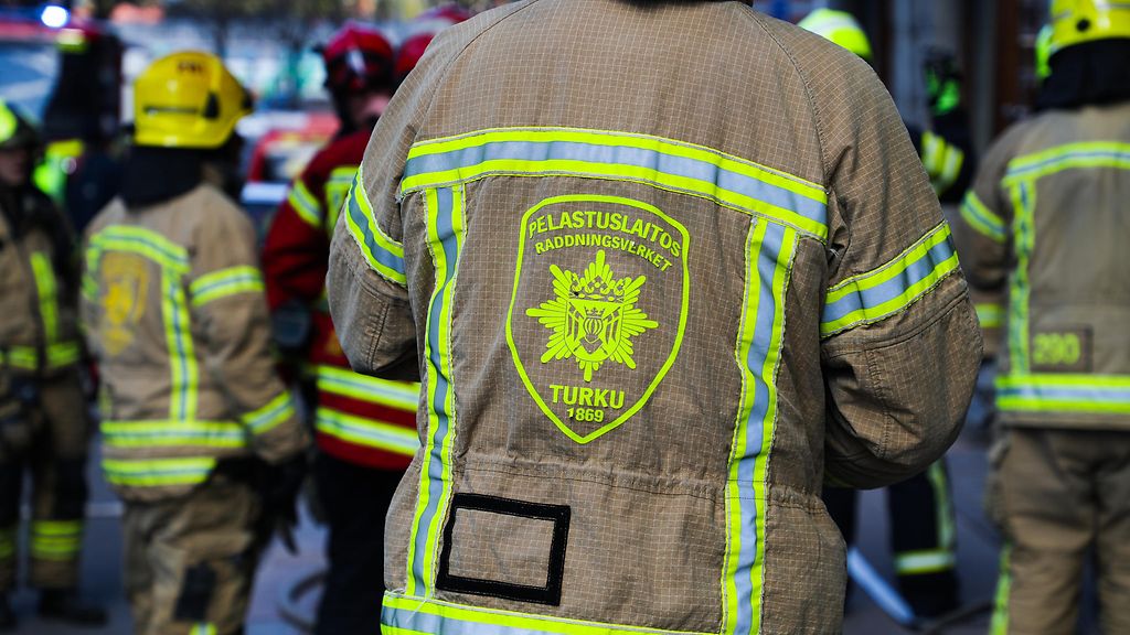 Ulvilassa laaja maastopalo – sammutustyöt jatkunevat yöhön asti