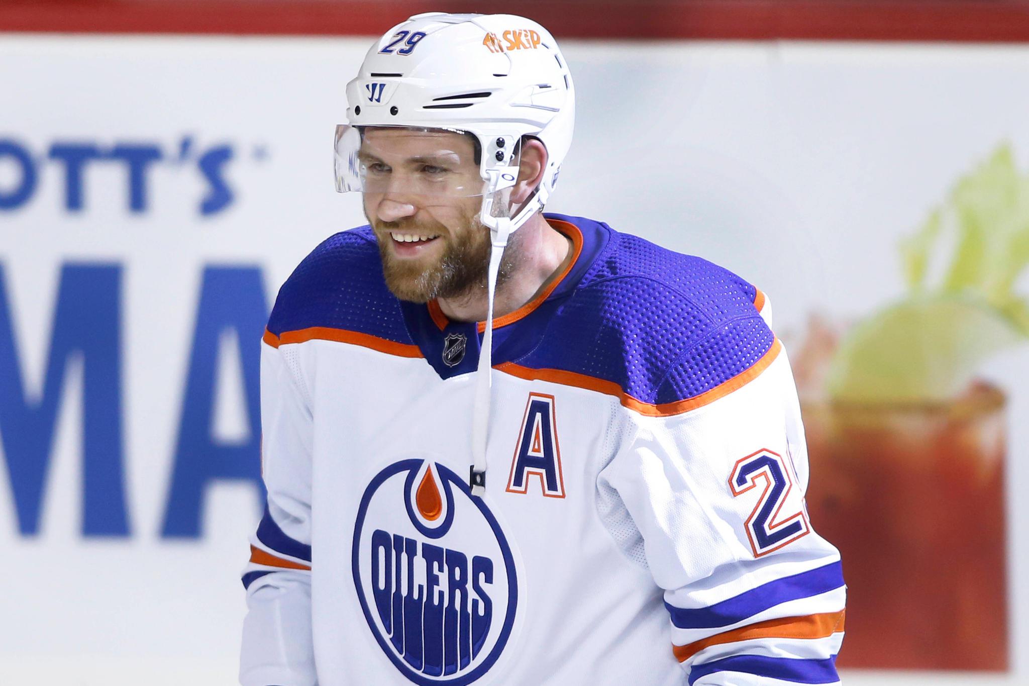 Edmontonin supertähti Leon Draisaitl herkutteli tehot 0+4 ja rikkoi 1000 NHL-pisteen rajapyykin