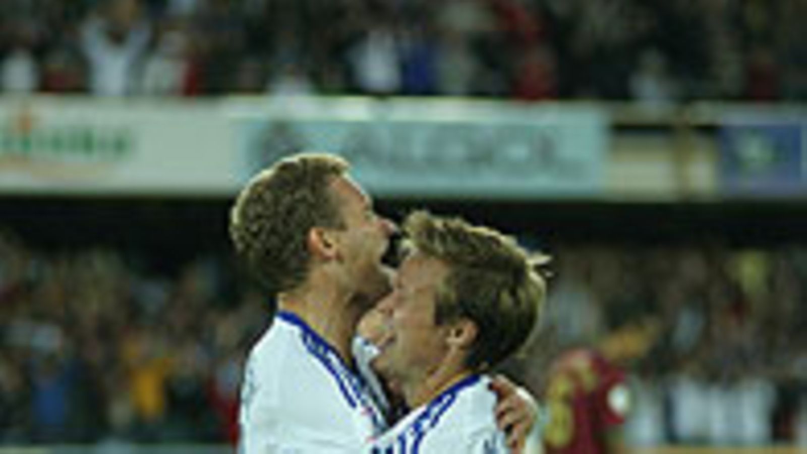 Jonatan Johansson (vas.), ja Joonas Kolkka, Suomi-Portugali, Photo: Lauri Ouvinen/MTV3