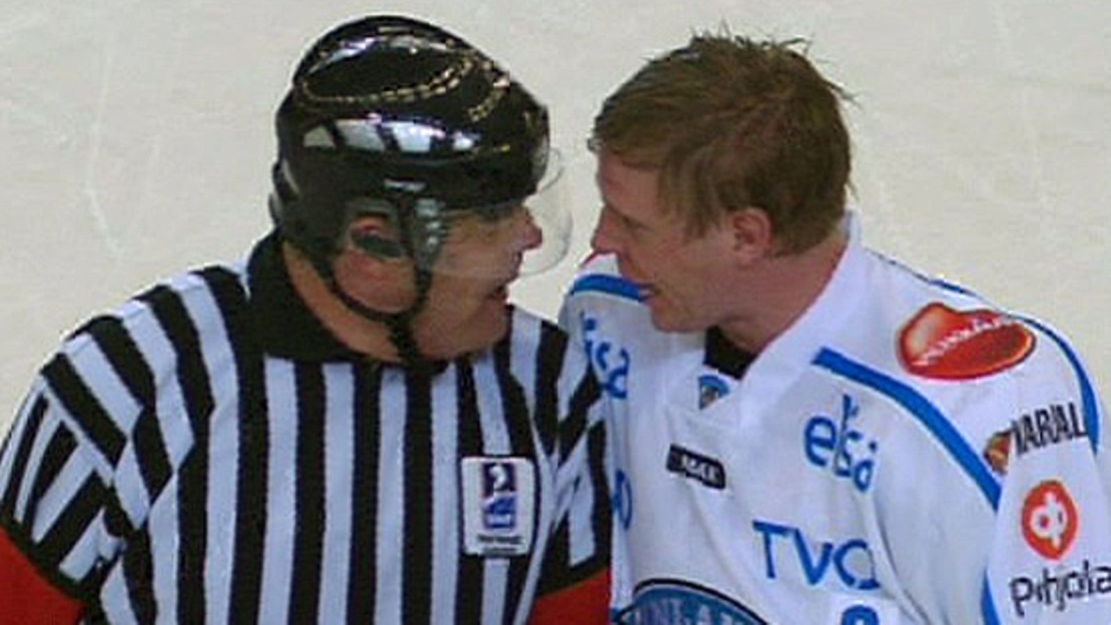 Mikko Koivulla on asiaa erotuomarille