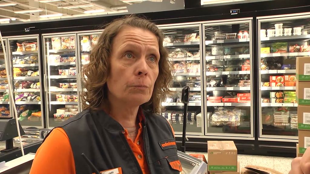 Kaupan alalta häviää valtavasti työpaikkoja – yli 20 vuotta myyjänä työskennelleeltä Sarilta suorat sanat