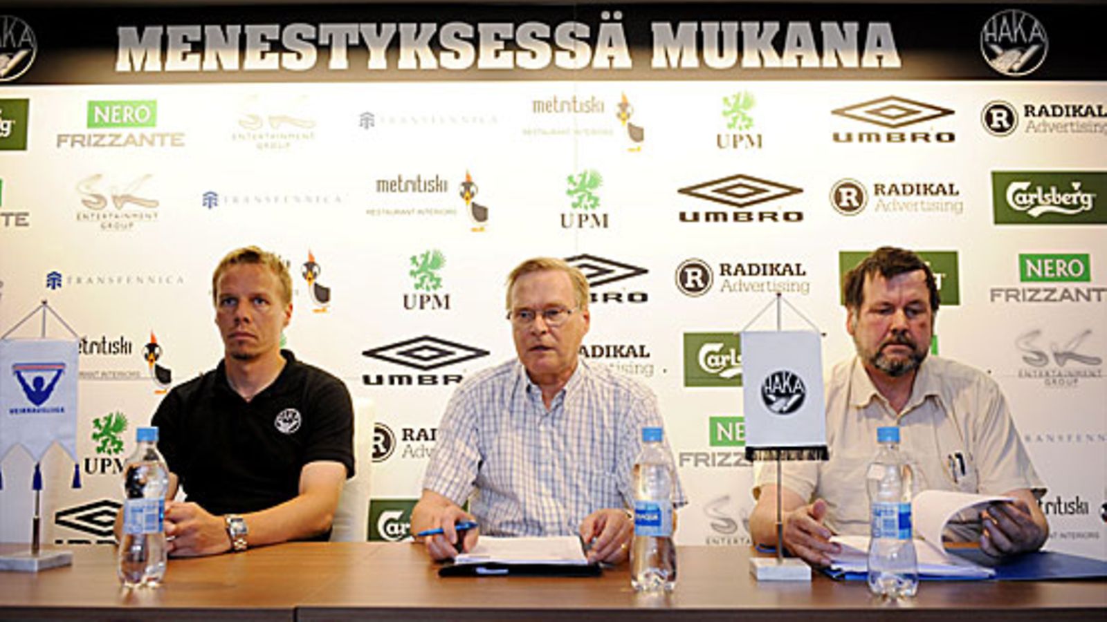 Hakan päävalmentaja Sami Ristilä, Matti Wall ja Matti Koiranen. Kuva: Mikko Stig/Lehtikuva.