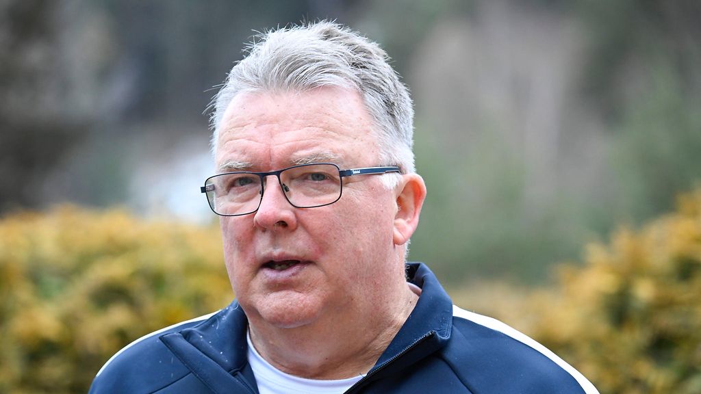 Pärmäkoski häipyi – Suomen valmentaja paljasti myös seuraavat kotiinlähtijät