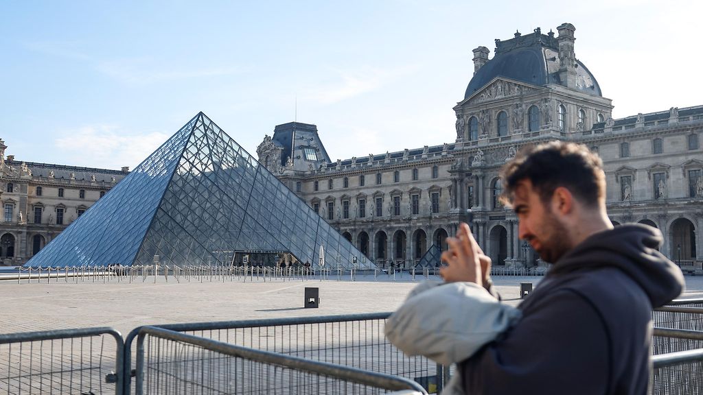 Louvren Mona Lisa -siivessä vesivahinko