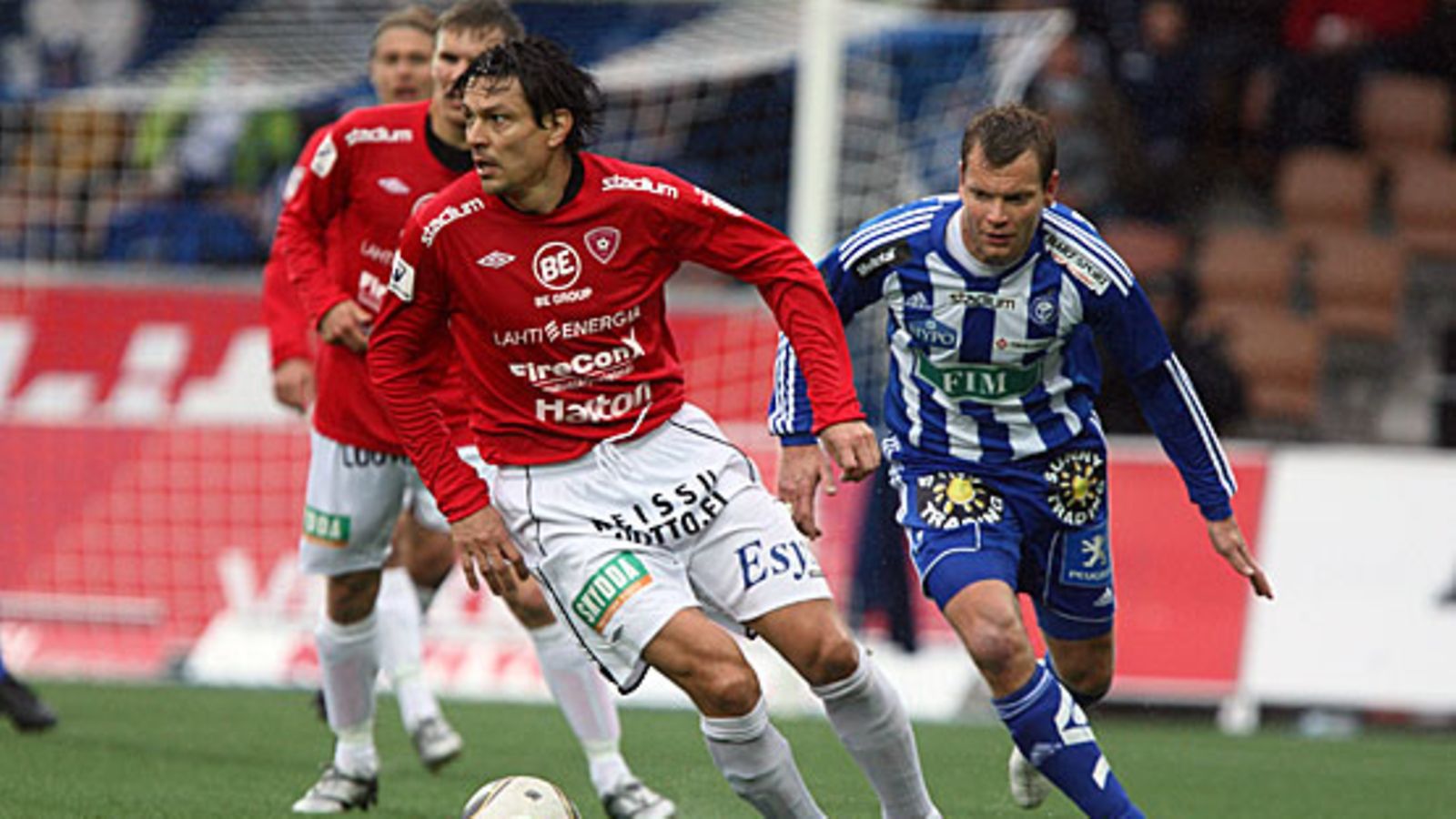 Jari Litmanen ja Janne Saarinwn. Kuva: Matti Raivio/LEHTIKUVA.