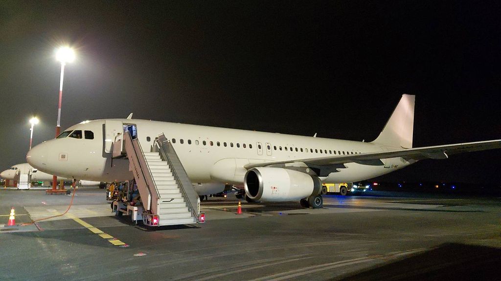 Kaksi Pietariin matkalla ollutta konetta laskeutui Helsinki-Vantaalle