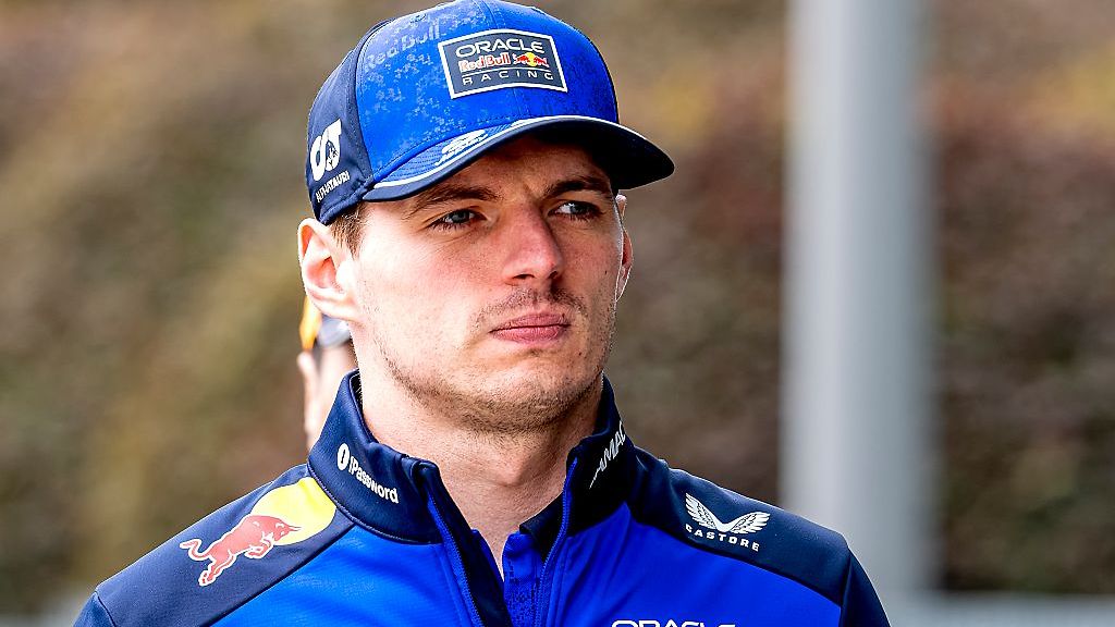 Max Verstappenilta häkellytti Japanissa: potki toimittajan ulos