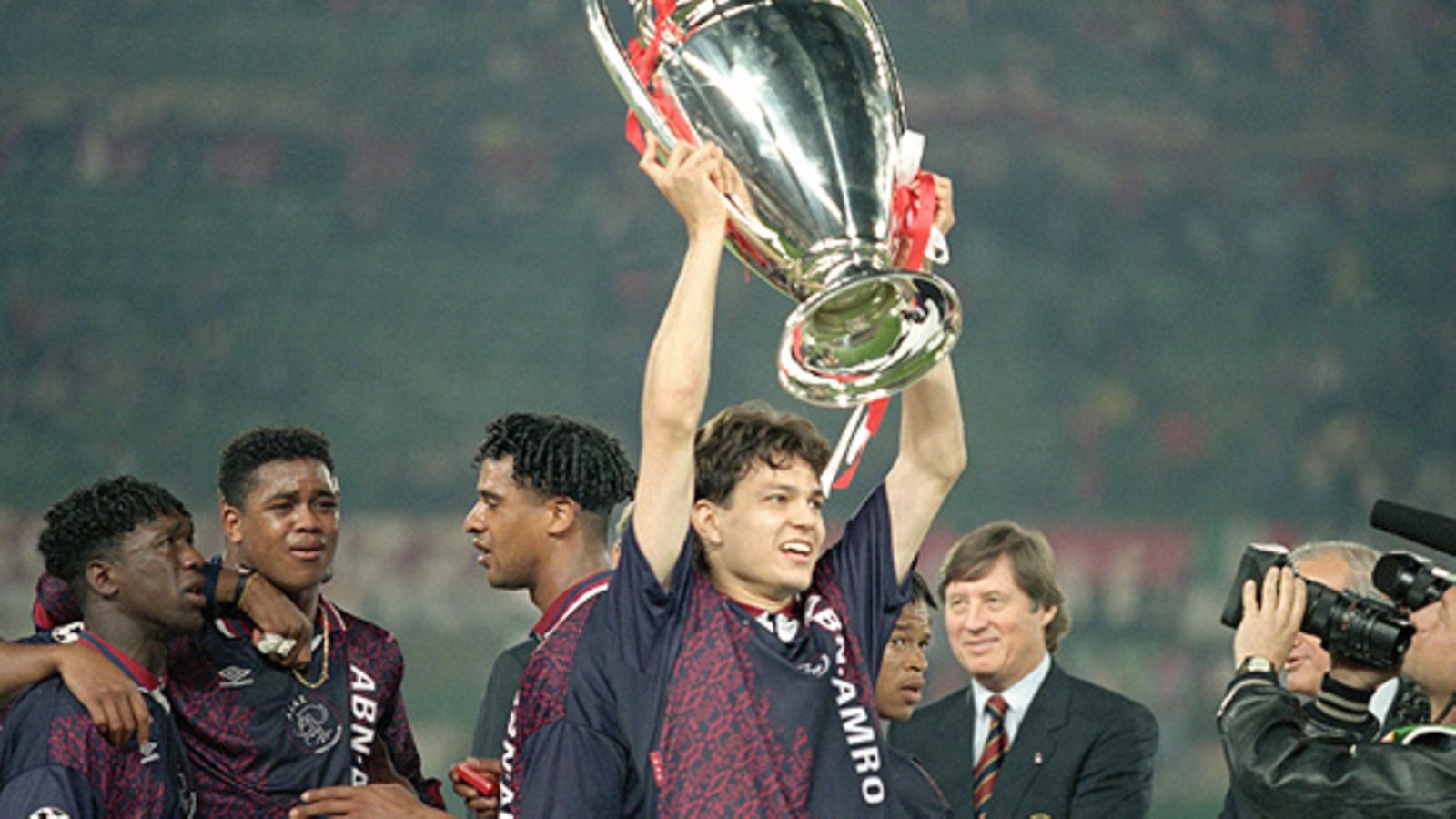 Jari Litmanen, Ajax, Mestarien liigan pokaali käsissään 1995.