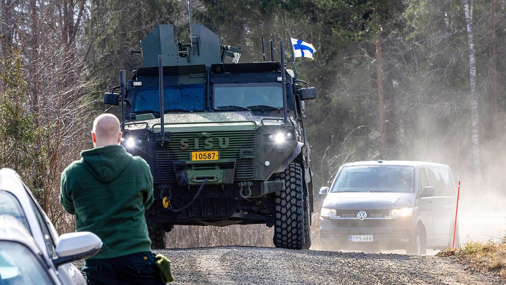 Puolustusvoimat: Ukraina hyökännyt Suomen lähialueille yli 2 000 droonilla