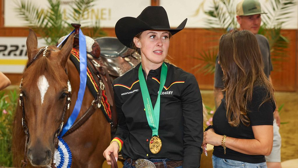 Michael Schumacherin Gina-tytär rikkoo hiljaisuuden 12 vuoden jälkeen