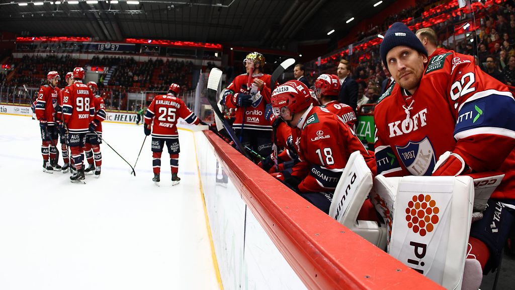 Raju puhuri HIFK:ssa: 16 ulos