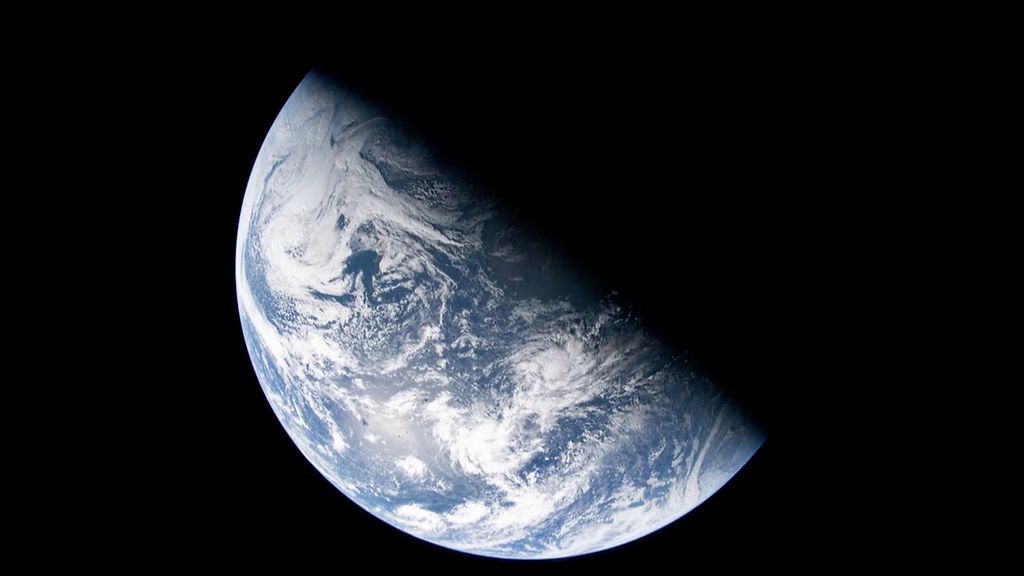 Artemis 2 -lento ohitti puolivälin matkallaan kohti Kuuta: 