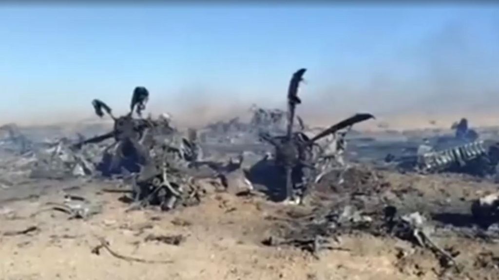 Pelastusoperaatiolla kova hinta – video julki tuhoista Iranin aavikolla