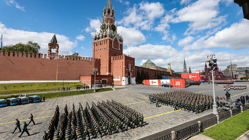 Väite: Venäjän Voitonpäivän paraati vaarassa, harjoituksia peruttu