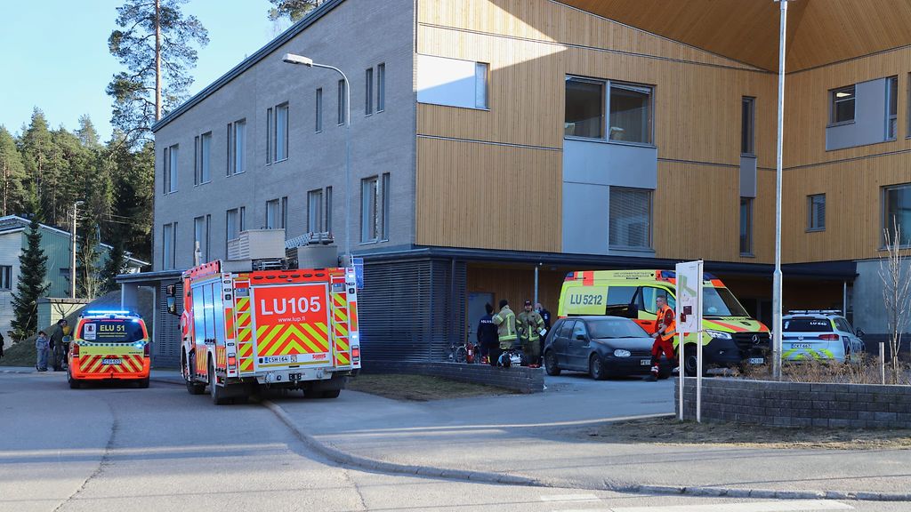 Espoossa tulipalo – pyörätuolissa ollut loukkaantui vakavasti