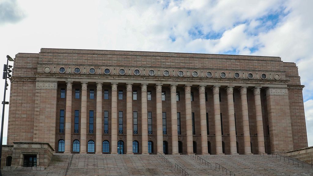 Hallitus vastaa tänään opposition välikysymykseen köyhyydestä