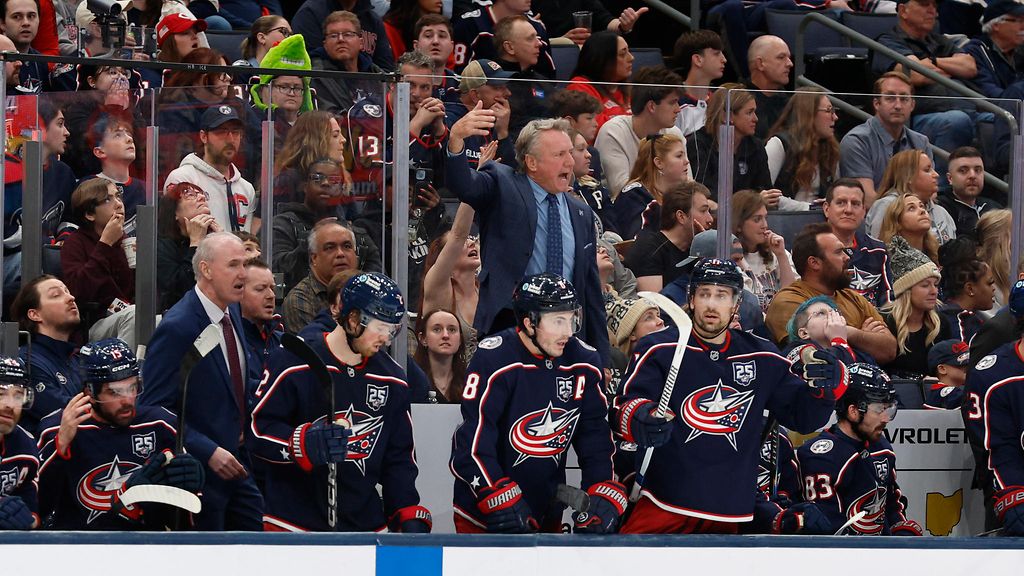 NHL-luotsilta raivokas purkaus kauden päätyttyä – heitti pelaajansa bussin alle: 