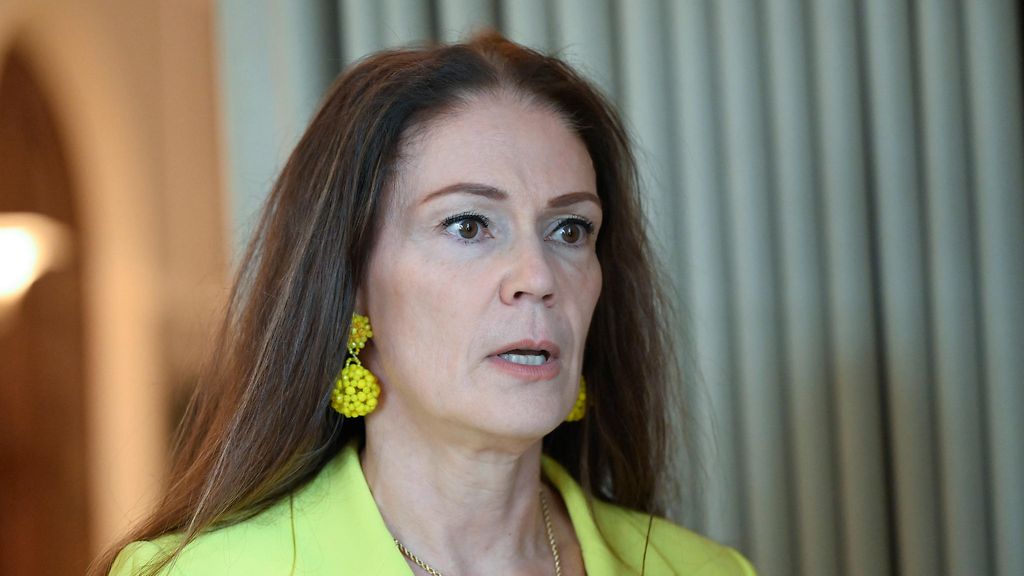 Ministeri Ranne STT:lle: Länsiradan rakentaminen viivästyy ensi hallituskauteen